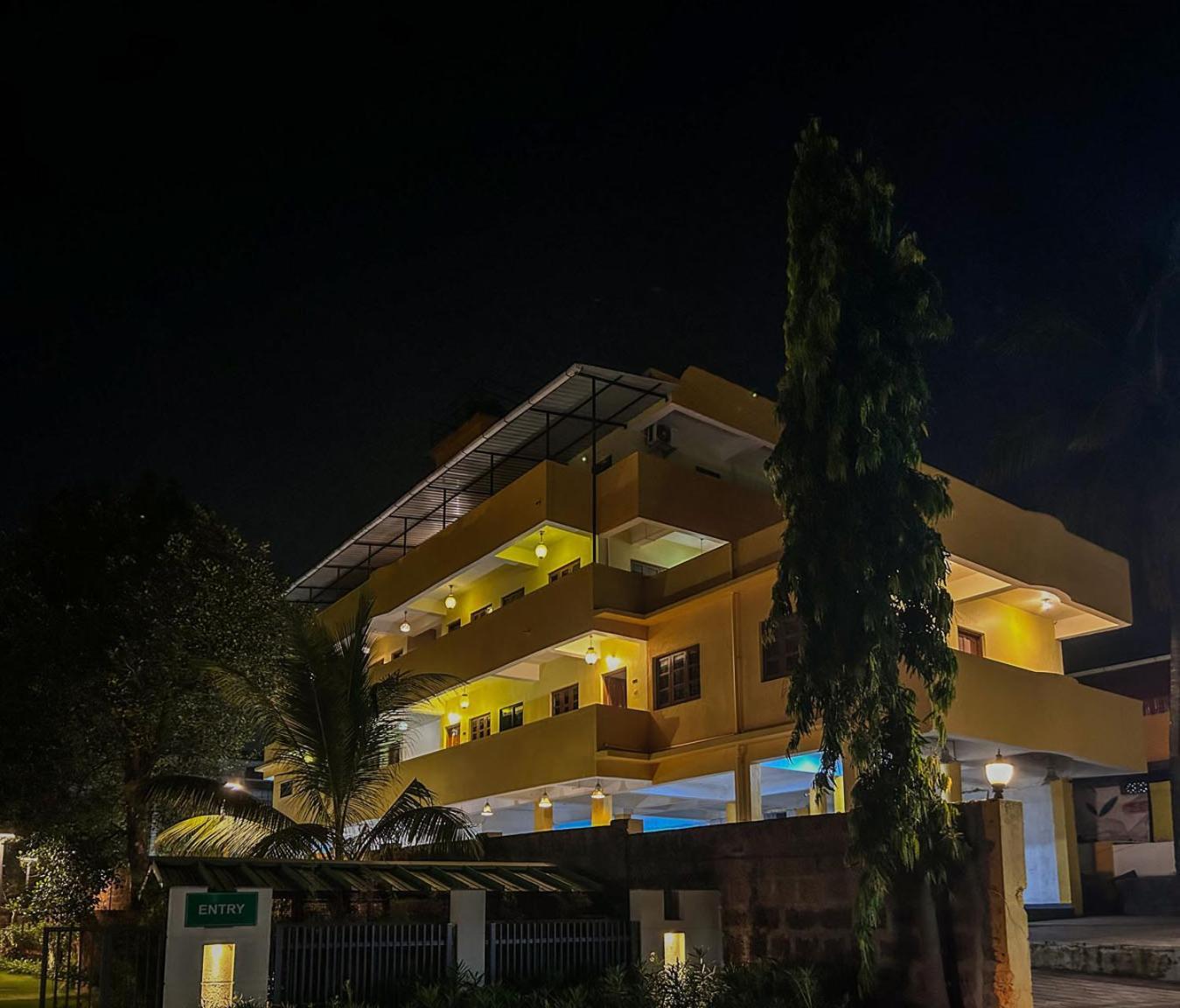 La Costa Residency 호텔 안주나 외부 사진